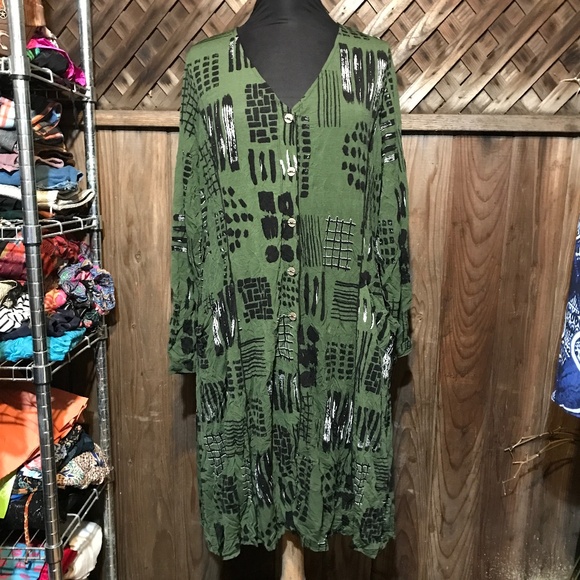 🦋 Ceci Green Dress - Picture 1 of 1